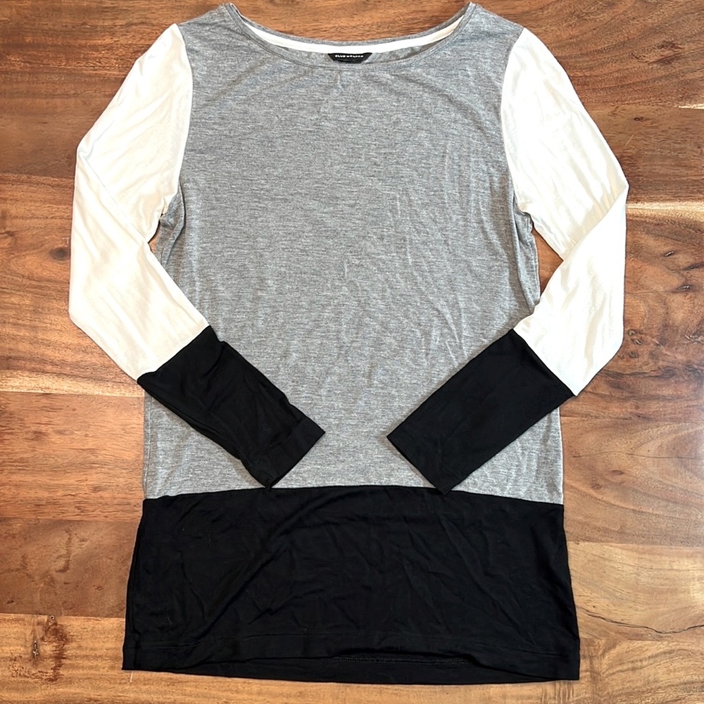 Club Monaco Super Soft Viscose Colorblock Long Sleeve Top, size XS